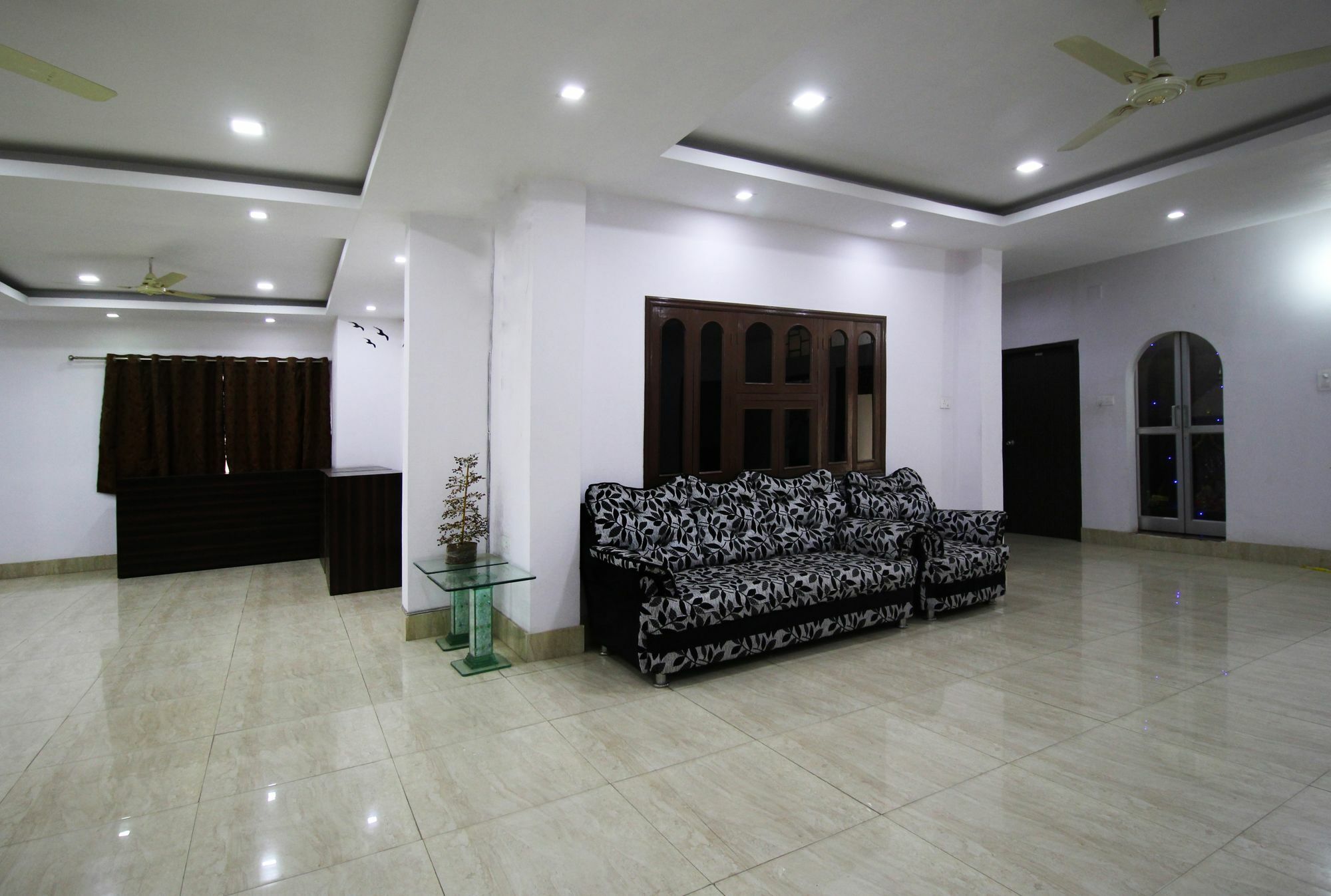 Oyo 4398 Hotel Rajat Grand Varanasi Exterior foto